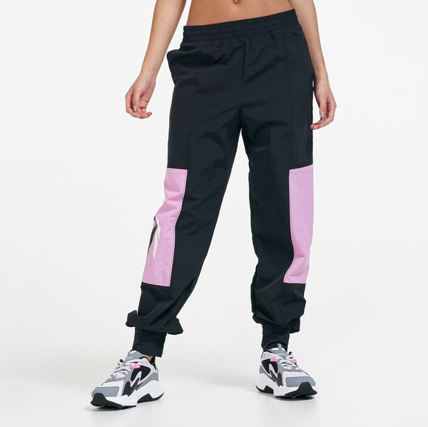Reebok women's Classics Woven Sweatpants